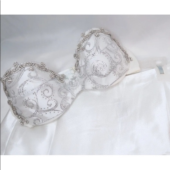 🎀 White rhinestone sparkle rave bra 🎀 - Picture 4 of 6